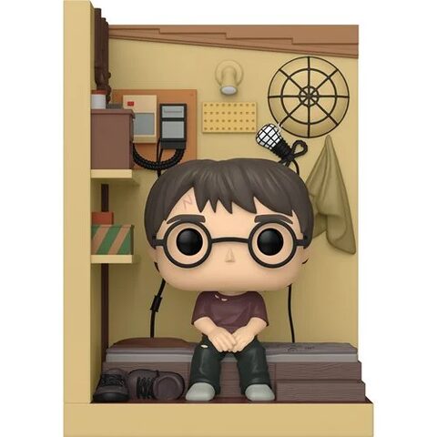 Pre-Order Harry Potter in Cupboard Funko Pop Nook Figure